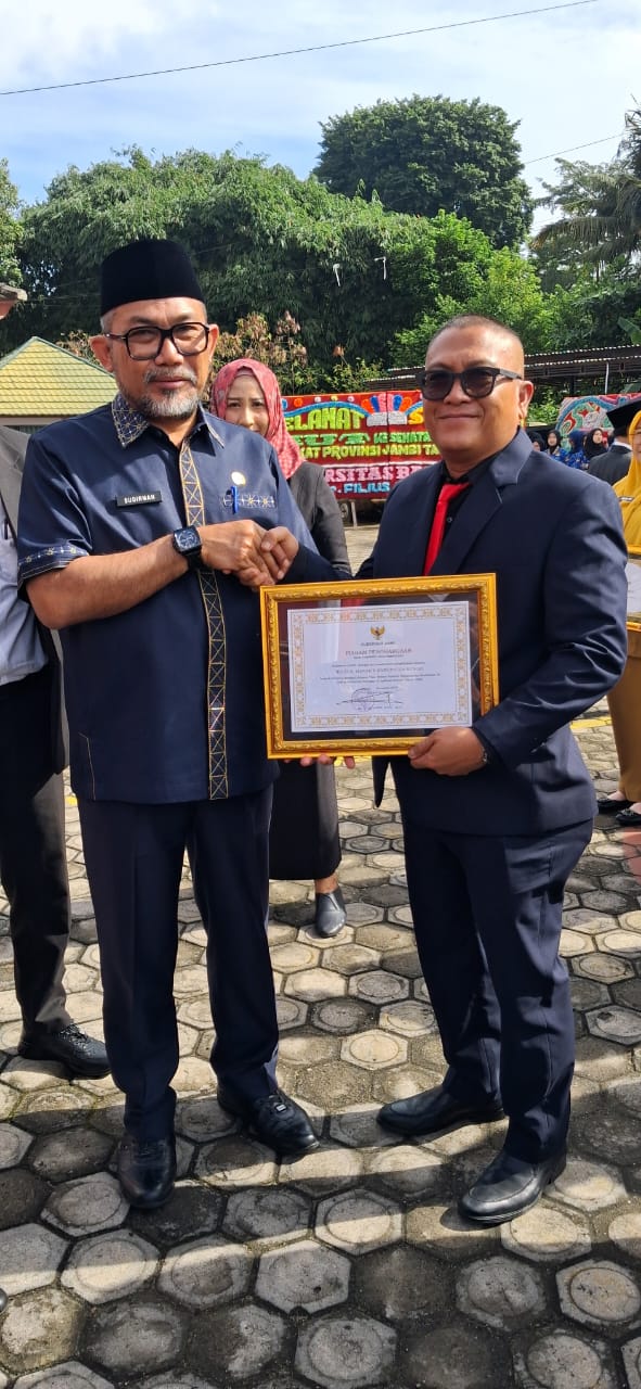 Toreh Prestasi Membanggakan, RSUD H.Hanafie Bungo Raih Penghargaan Rumah Sakit Terbaik Nomor 1 Respon Time Sisrute di Provinsi Jambi