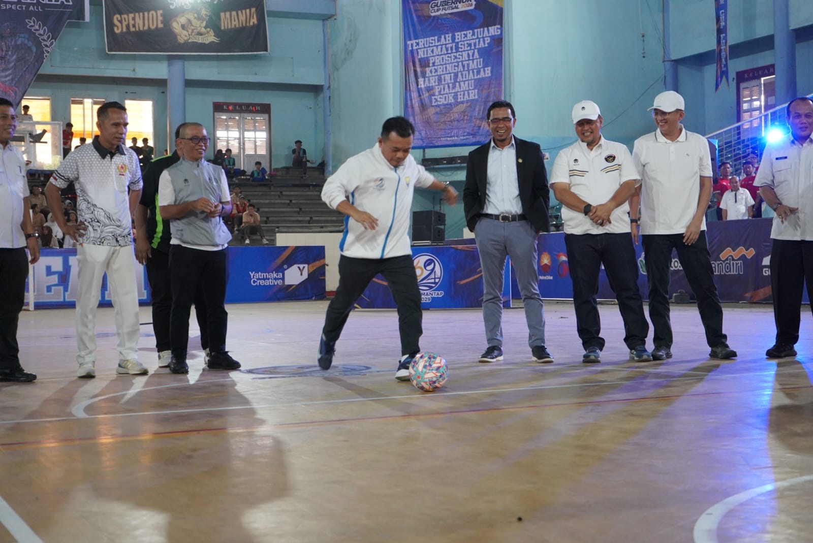 Buka Gubernur Cup Futsal 2026, Gubernur Al Haris: Cari Bibit Berprestasi, Jalin Persaudaraan dan Jaga Sportivitas