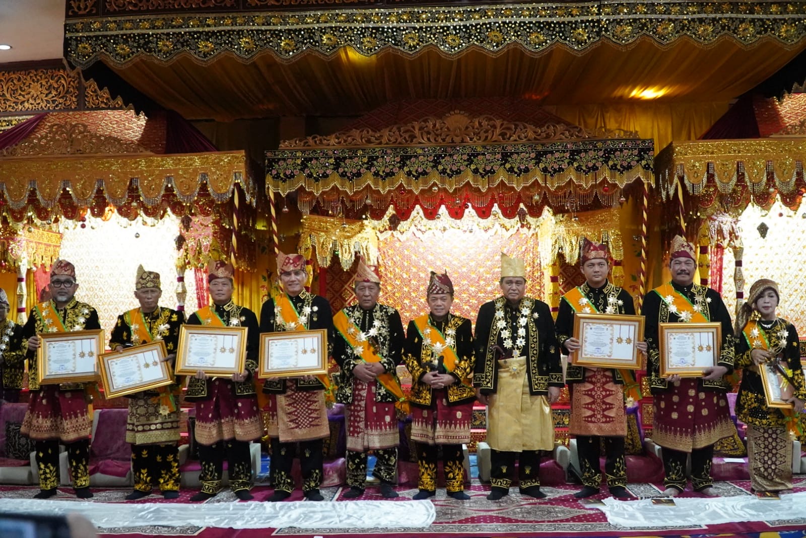 Gubernur Al Haris: Pemberian Gelar Adat Wujud Penghargaan dan Doa