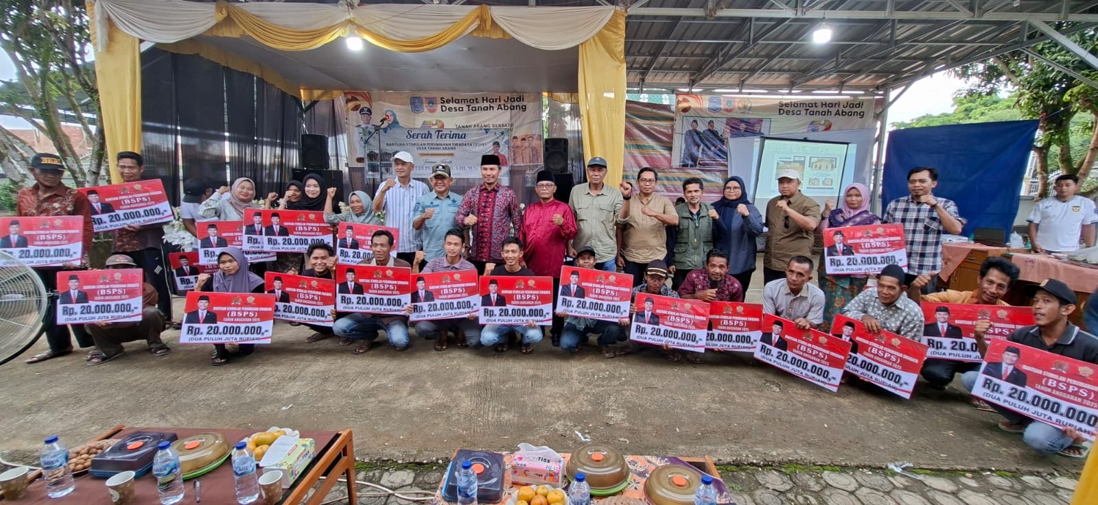 Wakil Bupati Merangin A.Khafidh Hadiri Perayaan HUT Desa Tanah Abang Ke 43 Sekaligus Resmikan Pembangunan 159 Unit Rumah Program BSPS