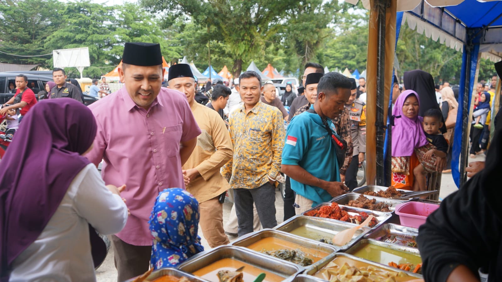 Bupati Merangin M.Syukur Resmi Buka Pasar Bedug dan Bazar Ramadhan di Pasar Bawah Bangko