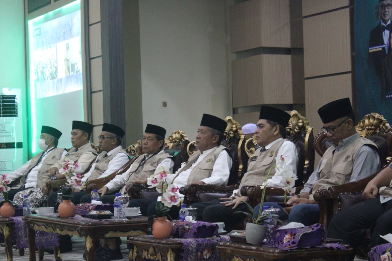 Wagub Sani Sambut Kepulangan 443 Jamaah Haji Kloter BTH-21 Ke Provinsi Jambi
