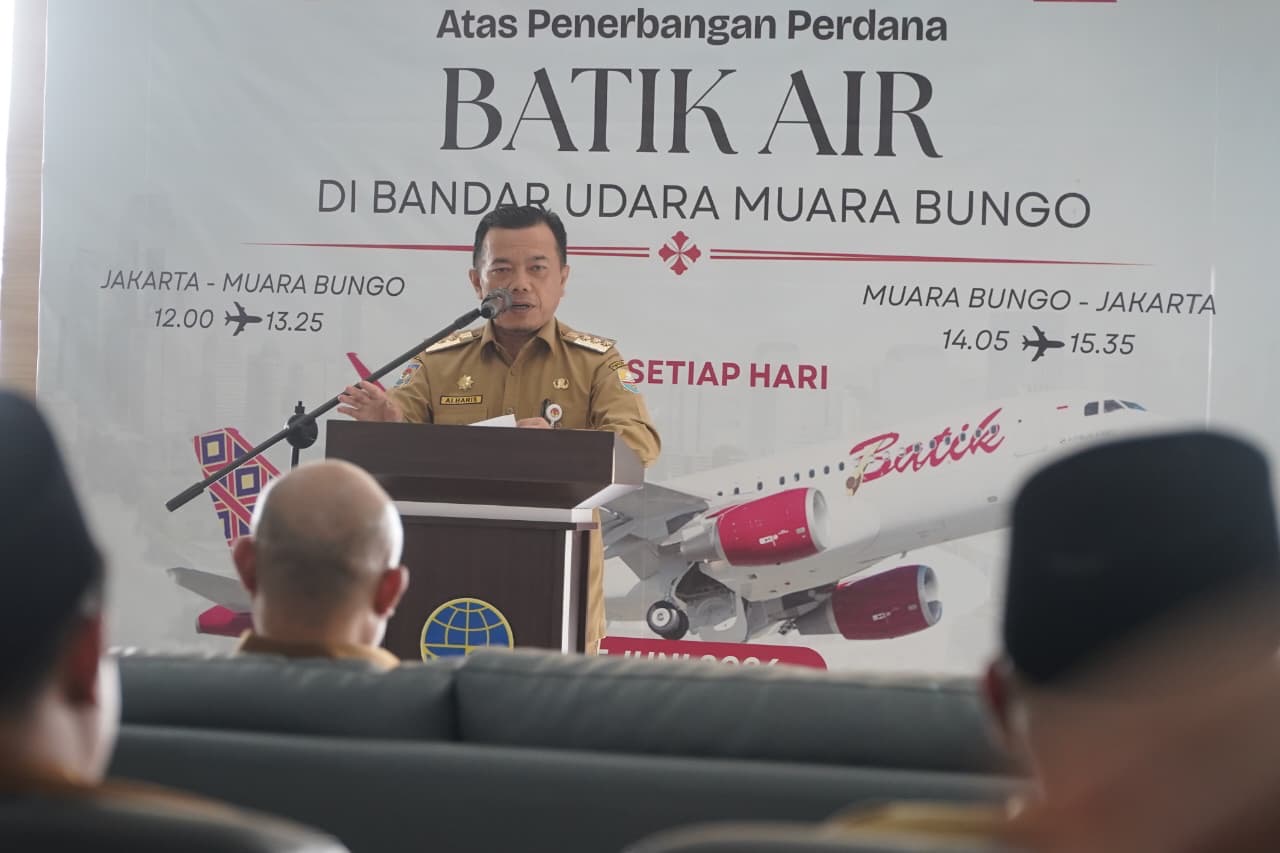 Jakarta-Muara Bungo Terhubung, Batik Air Terbang Perdana, Gubernur Al Haris: Ini Kunci Pemerataan