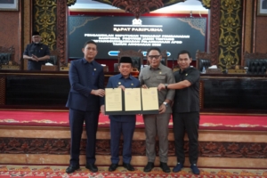 Gubernur Al Haris Apresiasi DPRD, Ranperda Pertanggungjawaban APBD 2026 Disetujui Jadi Perda